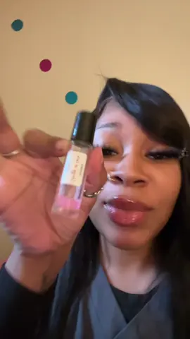 #honeymontana #perfume #rollonperfume #smeelgood #perfumetiktok I would never be this happy 😭🤦🏼‍♀️