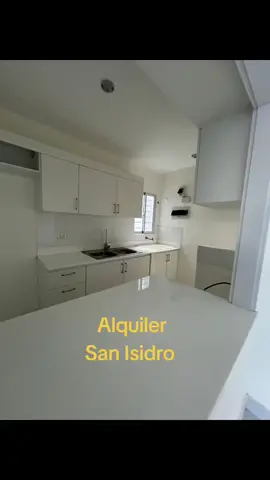 Residencial Las Cayenas San Isidro  Cuarto Piso Alquiler mensual: RD$22,500  3 Habitaciónes  2 Baños  Cocina Sala amplia Balcón 1 Parqueo COD:ET2018 #sanisidrord #santodomingoeste #kcginmobiliaria #alquiler #apartamento 