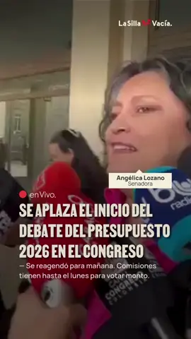 #LaSillaEnVivo Hoy estaba previsto que arrancara en el Salón Elíptico el debate del Presupuesto 2026. Pero la agenda se enredó: el Senado también citó plenaria a las 11 de la mañana y al final la votación se canceló a última hora. La sesión se reagendó para mañana en la mañana. El ministro de Hacienda, Germán Ávila Plazas, y la directora del Departamento Nacional de Planeación (DNP), Natalia Irene Molina Posso, están citados para sustentar el proyecto. Las comisiones económicas del Congreso tienen hasta el 15 de septiembre para votar el monto. El debate por el Presupuesto 2026 ya abrió una nueva grieta entre los aliados del gobierno. 🗣️ El representante a la Cámara de Boyacá, Wilmer Castellanos, propuso bajar en 26,3 billones el monto. Dice que así se evita tramitar una reforma tributaria y se garantiza que las cuentas no queden desfinanciadas. 🗣️ Del otro lado, un bloque de verdes y del Pacto—Etna Argote, María del Mar Pizarro, Liliana Rodríguez y Olga Lucía Velásquez— defiende mantener el monto original de 556 billones radicado por el gobierno. 🗣️ Katherine Miranda y Ciro Ramírez presentaron una alternativa de 517 billones, que baja más el techo.