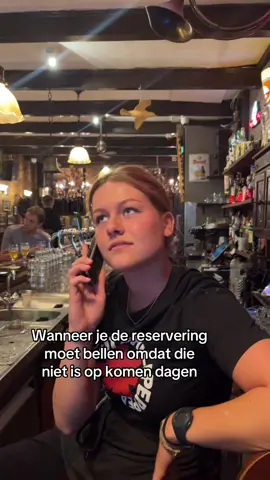Maak ook een reservering en kom lekker eten of een drankje doen!! 🍔🍟🍺 #gasthuys #amsterdam #bellen #reserveren #gezellig 