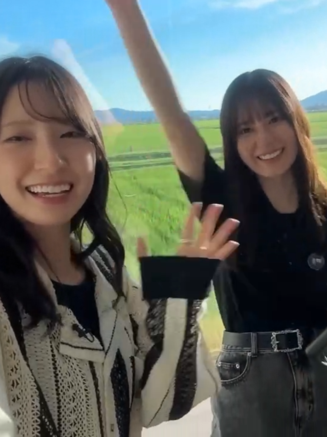 なおみくペア・二人の旅観てると仲良しで癒されますね(^^♪　でも二人が二期生最後の4人の話したとき寂しさを感じました( ﾉД`)　2期生が推しだったのでね #小坂菜緒 #金村美玖 #日向坂46 #旅