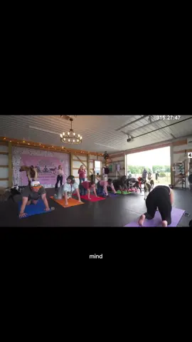 I show speed can’t keep eyes off yoga instructor #viral #fyp #ishowspeed #explore