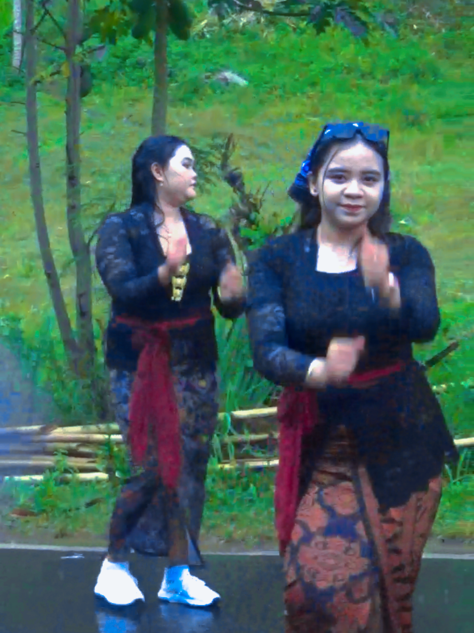 karnaval sumber pakem dancer sehat adem🤭 #karnavalsumberpakem2025 #dancerkarnavalcantik #karnaval2025 #mashafiz #fyp 