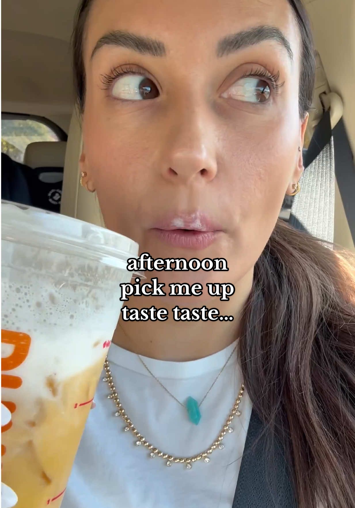 NEW Daydream Refreshers at Dunkin' ! A great afternoon pick me up that’s super refreshing & caffeinated! 🥭🧡 #dunkinpartner