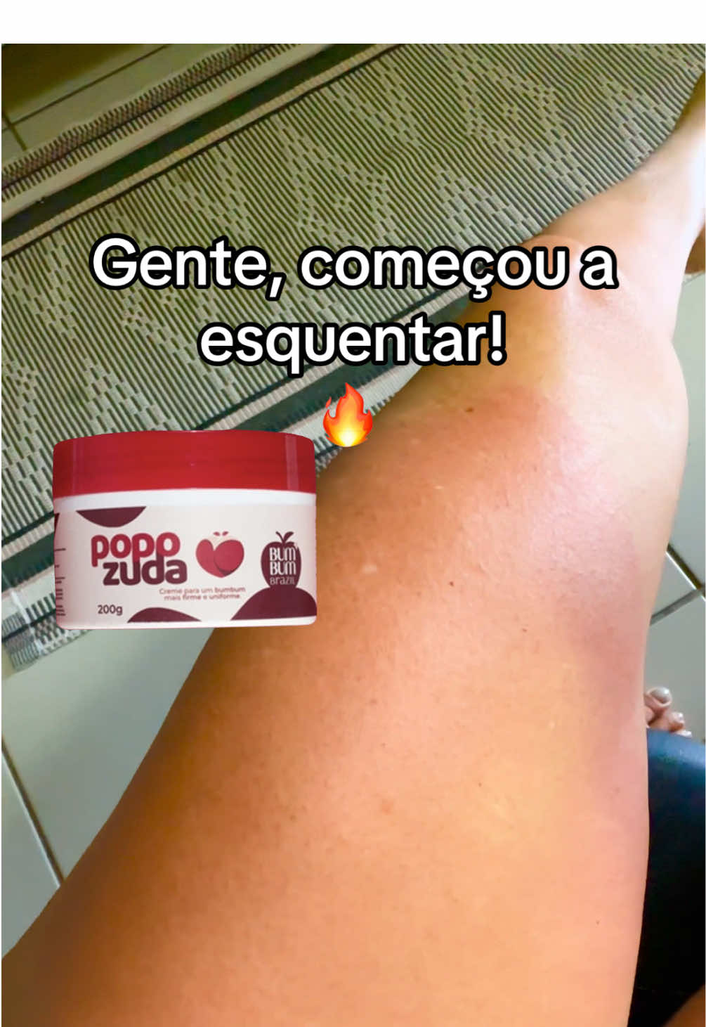 Estrias, flacidez e falta de firmeza na pele?  O Creme Poppozuda é formulado com Centella Asiática, ativo conhecido por estimular a regeneração da pele, melhorar a elasticidade e reduzir o aspecto das estrias de forma contínua. Além disso, seu efeito termogênico ativa a circulação e mostra resultado já na primeira aplicação com a pele ficando vermelhinha  #popozudacream #cremeparaestrias #cremetermogênico #bumbumsemcelulite #cremepopozuda 