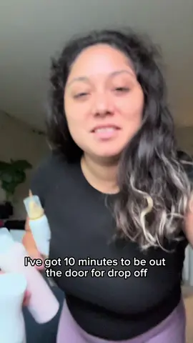 6 minute wavy hair refresh, out of breath from running down the stair twice to help my toddler but it's a normal morning for us 😂 Thank you @THE OUAI for making it easier to put myself first 🫶🏽 #OUAlSuperDryShampoo #theOUAl #wavyhairroutine #sahm #wavyhair 