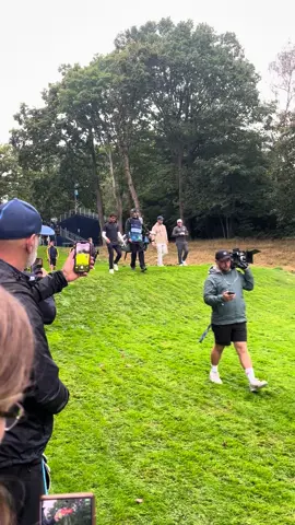 The way this fits to the music 😭great round watching lando playing golf at wentworth #Lando #landonorris #norris #mclaren #golf #wentworth #ln4 