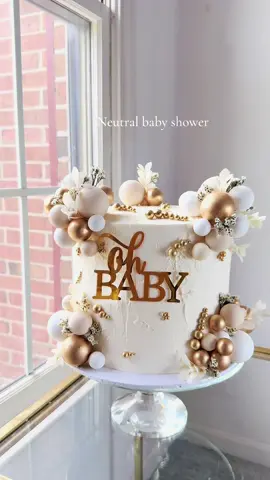 A classic cake style for a baby shower #cakevideo #caketok #babyshower #bakersoftiktoks #cake 