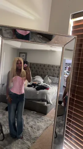 sorry i love these big jeans 😂😂😂