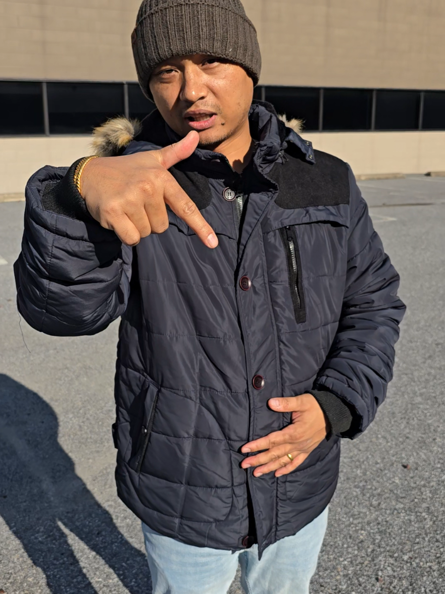 🧥 Stay Warm & Stylish This Winter ❄️🔥 Perfect Men’s Hooded Jacket! #WinterStyle #MensFashion #CozyAndCool #JacketSeason #DailyWear