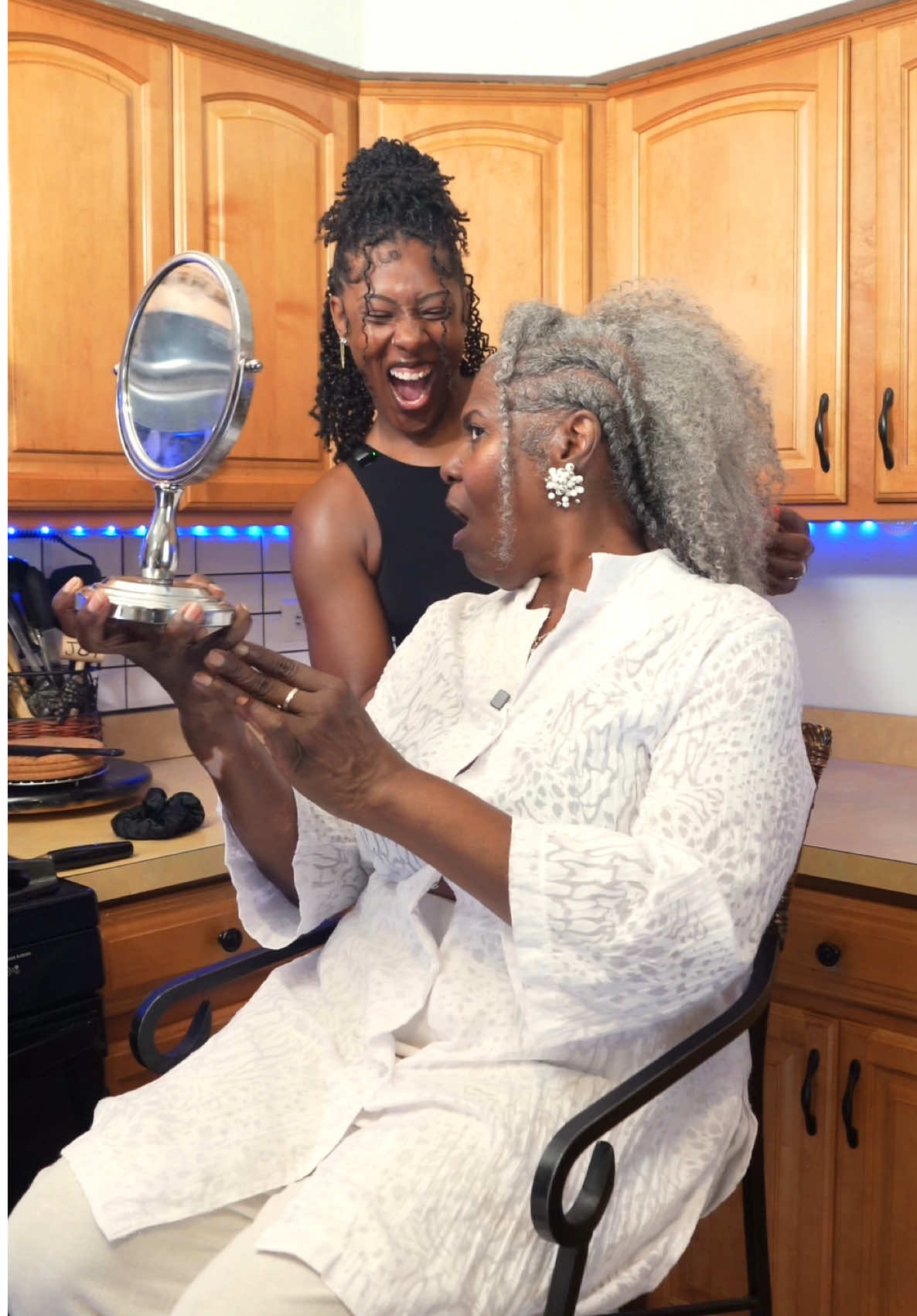 Our crowns weren’t meant to be hidden. #DovePartner And with the help of @Dove Beauty & Personal Care and @The CROWN Act we’re on the path to ending discrimination for black hair across the nation! Join the CROWN movement at Dove.com/CROWN ✊🏾 #CROWNLove #naturalhair 