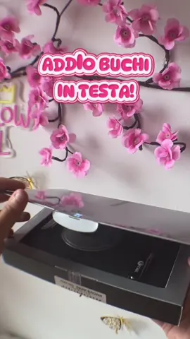 Trucco pazzesco per far sembrare i capelli più folti ✨ Si applica con un pennello e copre subito gli spazi vuoti, super utile anche per nascondere la ricrescita. Un prodotto semplice ma game changer per avere una riga ordinata e capelli visivamente più pieni. #hairhack #hairtips #beautytricks #makeuptips #sabinacontentcreator 