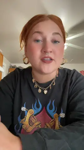 Siri - play karmas a bitch by jojo siwa