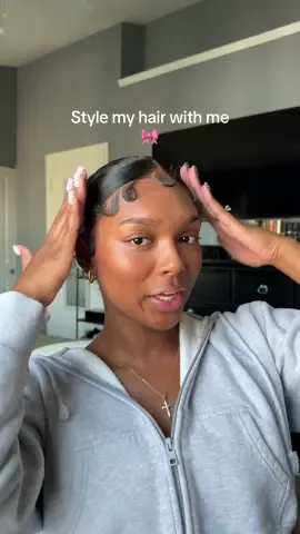 What are we thinking edges or no edges for the wedding hair?!? #grwm #hairstyle #hair #curlyhair #slickback 