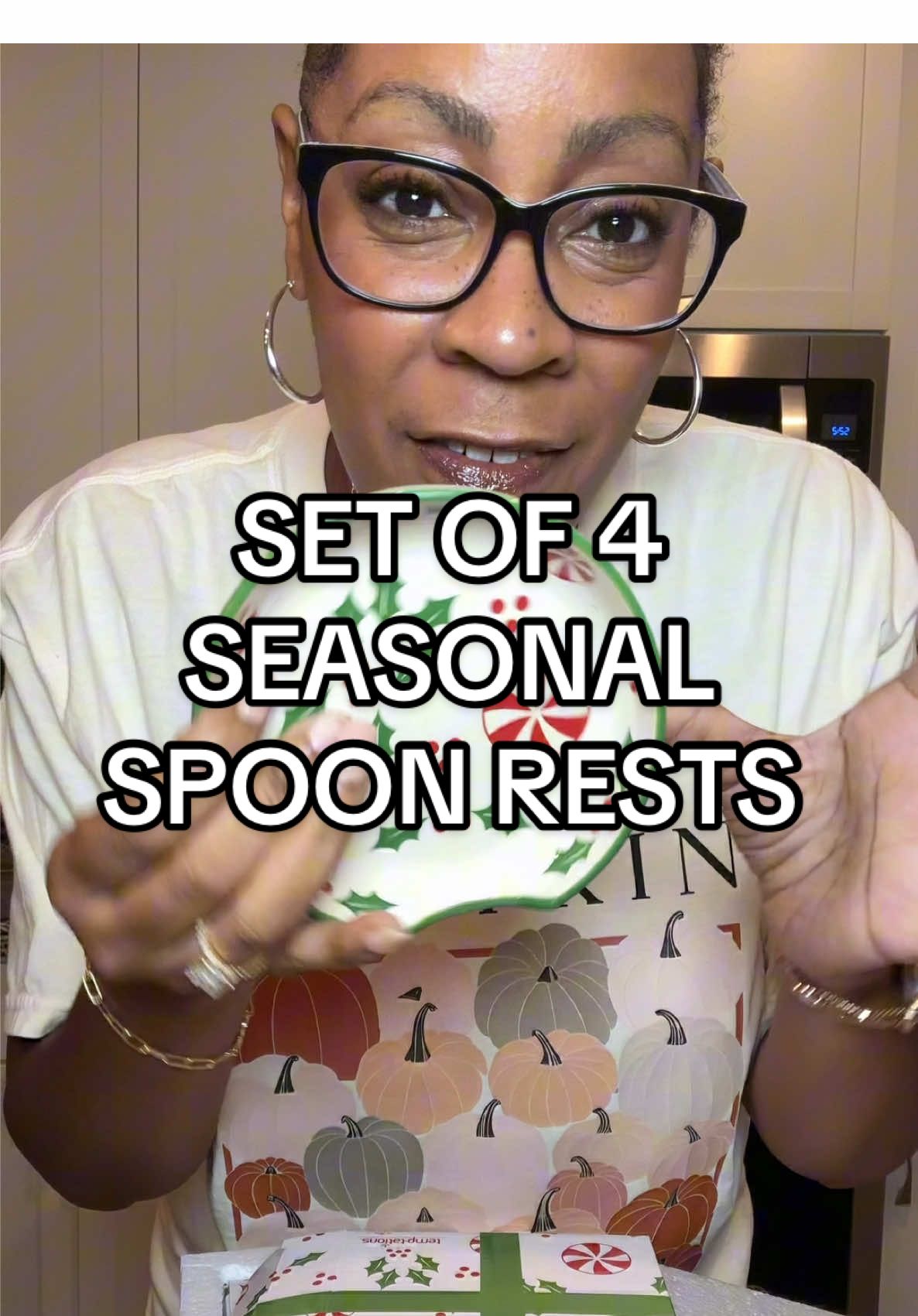 set of 4 seasonal spoon rests comes in other prints and make perfect teacher gifts, hostess gifts, secret Santa gifts the list goes on and on #kitchen #christmasgiftideas #christmasdecor #giftideas #christmasshopping 