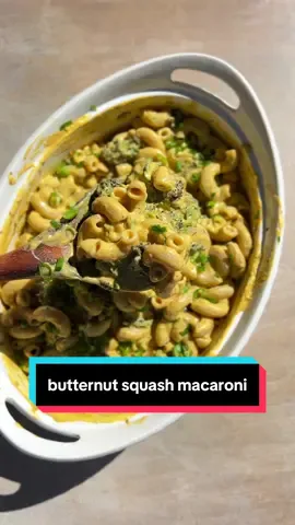 RECIPE BELOW 👇 BUTTERNUT SQUASH MACARONI makes 6-8 servings gluten free & allergen friendly ingredients: * 12oz macaroni/elbow noodles * 1 lb/~1/2 large butternut squash * 1/3 cup nutritional yeast * 1/4 cup sunflower seeds * 2 cups (dairy free) milk * 2 tsp dijon mustard * 1 tsp apple cider vinegar * 1/4 tsp paprika * 1/4 tsp ground sage * 1/2 cup water * 10oz broccoli * chopped green onion * 2 tbsp dried thyme * avocado oil spray * ground black pepper * salt preparation: 1. preheat oven to 375F. 2. chop butternut squash into cubes. spray with avocado oil & sprinkle on salt. 3. roast for ~30min, tossing halfway. (keep oven on to roast broccoli.) 4. add butternut squash to a blender with nutritional yeast, sunflower seeds, milk, dijon mustard, apple cider vinegar, paprika, ground sage, & water. blend together & add salt to taste. 5. chop stems off of broccoli. spray with avocado oil & toss with salt & pepper. roast for 25-30min, tossing halfway. 6. prepare noodles as package/box instructs. 7. chop green onion. 8. add noodles, butternut squash sauce, roasted broccoli, chopped green onion, & dried thyme to a large bowl. mix together. enjoy! 🧡 #effortlesseats #butternutsquash #butternutsquashrecipes #butternutsquashmacandcheese #healthypastarecipe