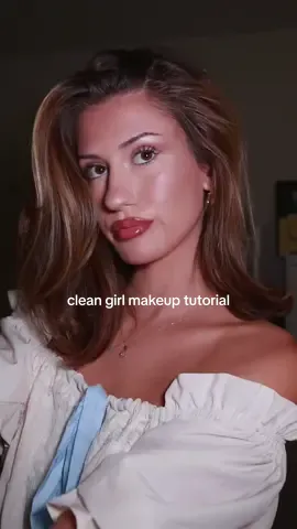 clean girl makeup tutorial 🕯️ #makeuptutorial #glowy #cleangirl #cleangirlmakeup #cleangirlaesthetic 