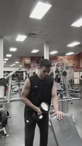 Shoulder days are the best 😤 #fyp #foryou #foryoupage #explore #viral #gym 