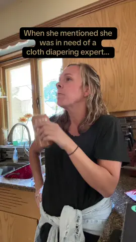 Need a cloth diaper expert? Babe, I wrote the manual 🧷💅 #KnowItAllMom #ClothDiaperExpert #ClothDiaperCommunity #EcoMomLife #MomTok #clothdiapers 