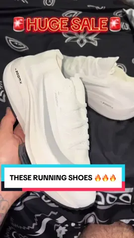These running shoes are 🔥🔥🔥 #runningshoes #Running #fyp #excerise #crosscountry 