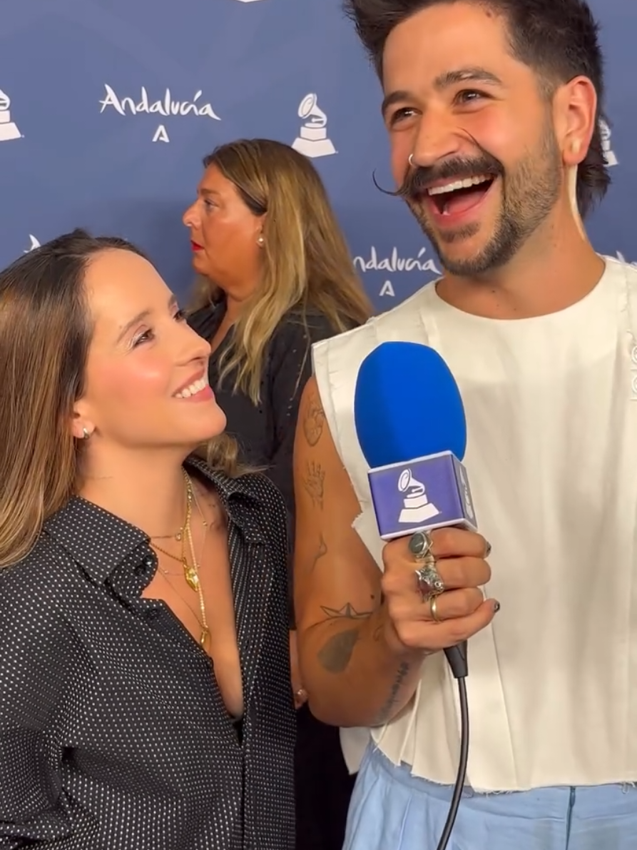 Camilo y Evaluna en la celebración de la musica Adulancía de los ( @Latin GRAMMYs ) #evalunamontaner #camilo #latingrammy #videoviral 