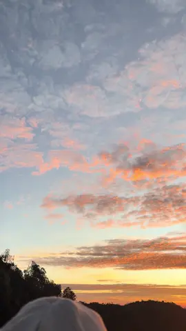 -ga dapet lautan awan🌤️🌤️.      #sunrisebromo #4u #bromo 