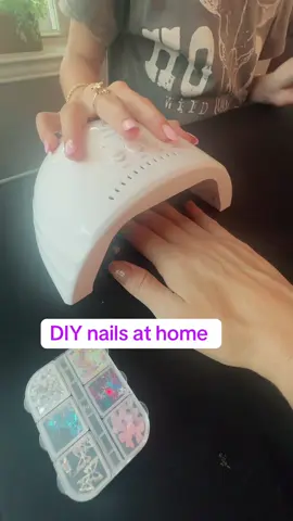 @BeetlesGelPolish #diynails #gelnails #nailsathome 