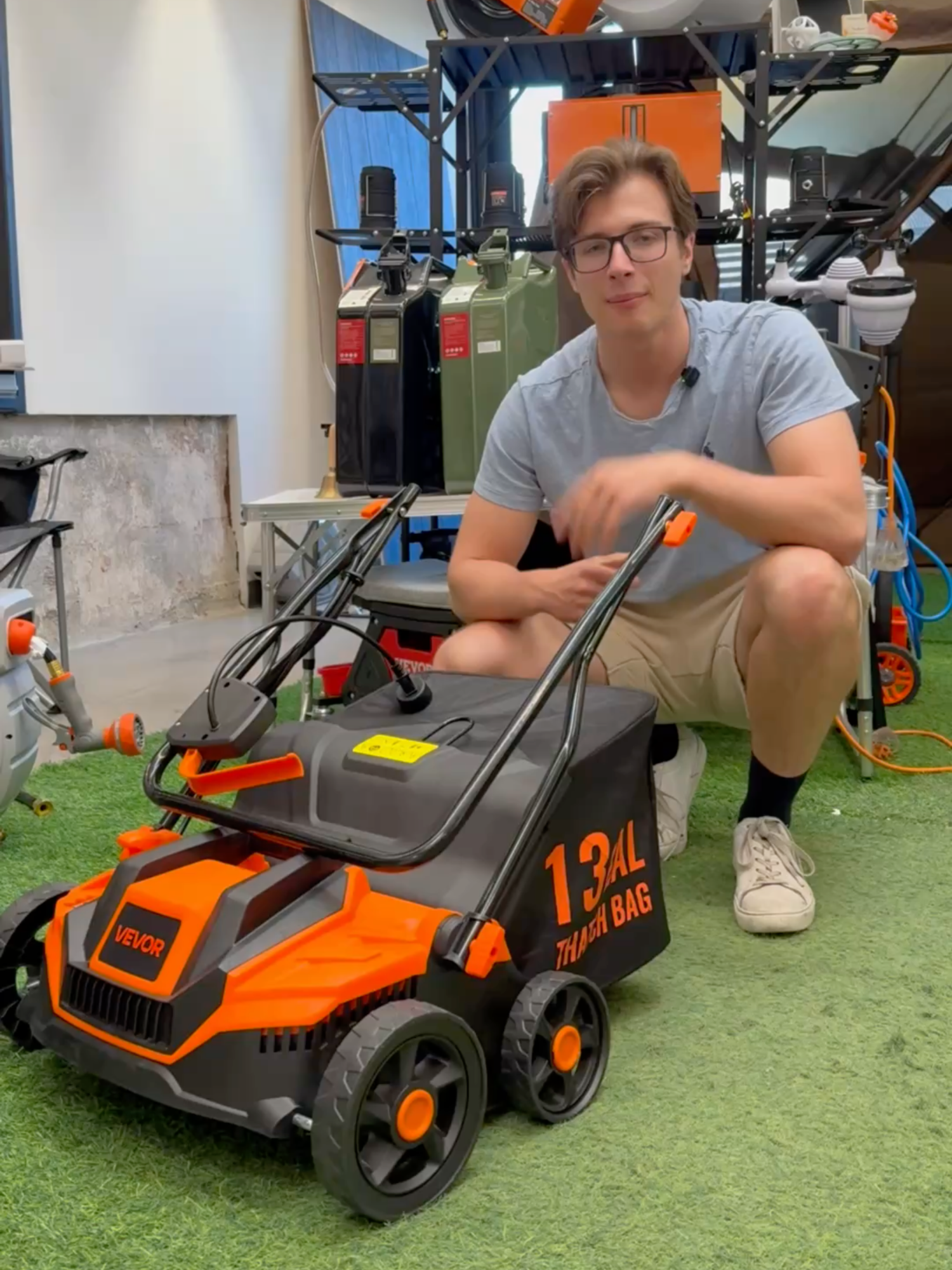 🌱 Say goodbye to dead grass! This 2-in-1 electric dethatcher revives your lawn in minutes. #vevor #vevortools #CrazyThursdayLIVE #outdooressentials