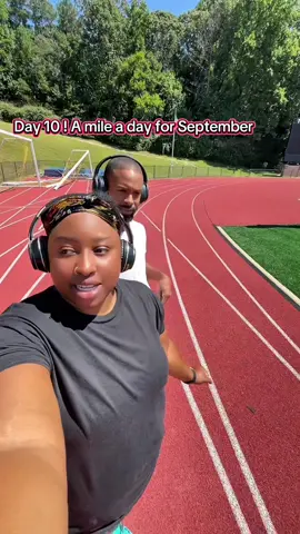 Day 10 ! Push through and keep going 🩷🫶🏾🫶🏾🫶🏾. #amashaandtorey #septemberchallenge #runningchallenge #kendralicari #SelfCare 