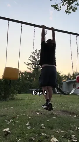 This and arm day on the same day is not smart #dailytalk #weightlossjouney #day2 #fyp 
