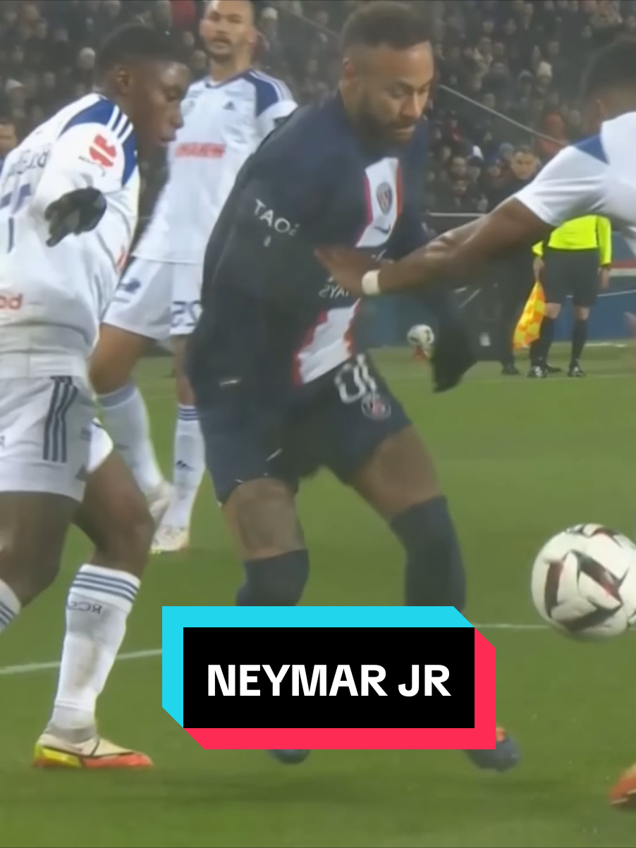 [21:28] Quem que tá comendo é eu #neymar10jr #brasil🇧🇷 #bunabiancardi 
