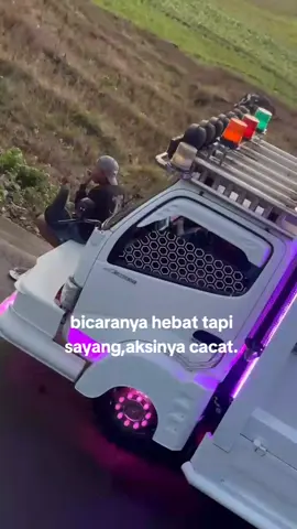 🫵🏻😝#storywa #fypシ゚viral #trentiktok #storytime #makassartiktok #drivermuda_punyacerita #trend #buce000 #fyp #youpage❤️❤️ 