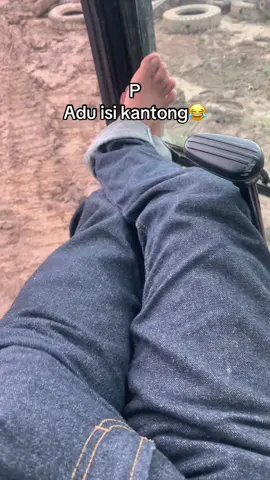 Awal bulan yng cukup menyedihkan😭 #opratorexcavator  #fyp 