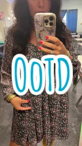 The best fall dress for teachers! #tiktokcreatorpicks #teacherfit #falldealsforyou #teachersoftiktok 