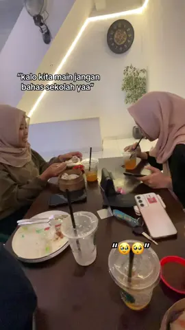 🫂 #limaperempuan #fyppppppppppppppppppppppp #besfriends #lewatberanda 