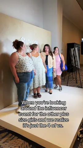 Okay it was about 10 of us maybe 🙈 @Callie • Plus Size Fashion @Jess|Aggressive Tutorials @thecurvyamanda 💕  #plussize #plussizetiktok #plussizetiktok 