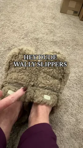 Replying to @ChaosCoordinatorAngela📲❌ these @HeyDude Wendy fuzzy slippers are giving all the fall cozy vibes. #heydudeshoes #heydude #heydudeslippers #fuzzyslippers #tiktokshopcreatorpicks 