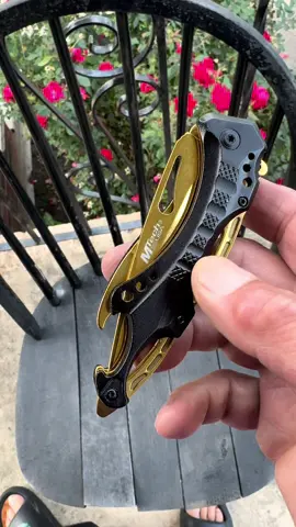 #KnifeCollectors will love this beautiful #MTech blade a #GreatFind at a #DealYouCantMiss for #SurvivalGear
