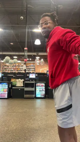 Everywhere I go !!! #iPraise #meijer #latenightchronicles #prophetspaight🔥 #better