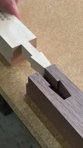 Perfect wood joints. #DIY #lifehacks #tips #diyproject #tools 