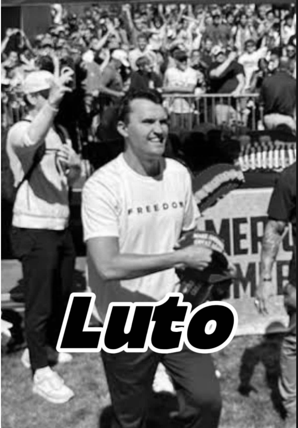 Aliado de Trump, Charlie Kirk sofre atentado em universidade durante evento veja #casosreais #charliekirk #trump #atentado #noticias 