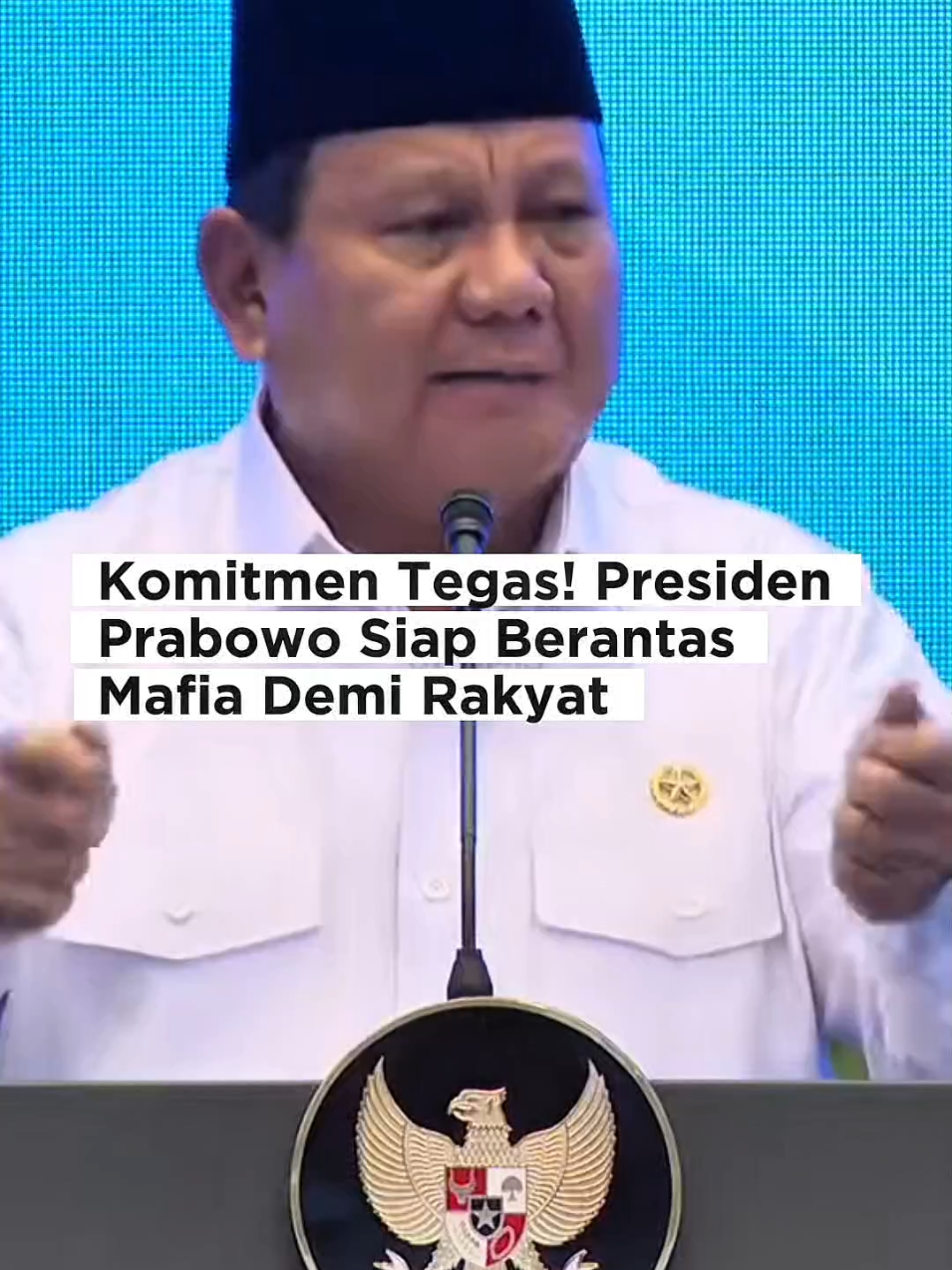 Presiden Prabowo Subianto menegaskan, pemerintah tak akan gentar menghadapi mafia yang merugikan bangsa. Dengan tekad kuat, langkah ini jadi bukti nyata penegakan hukum yang adil demi kepentingan rakyat Indonesia. - - - #presidenkhatulistiwa #prabowopapadunia #prabowosubianto #mafia #fyp 