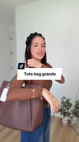 Es grande, preciosa y se ve muy fina perfecta para meter todo lo que necesitamos llevar #newbella #handbag #carteras #bolsas #tiktokshopcreatorpicks 