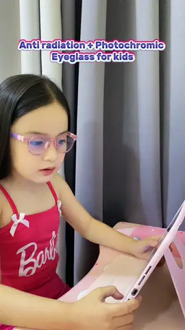 Shield your child's eyes from gadgets and sunlight.. 2in1 antiradiation +Photochromic🕶 #antiradiationeyeglass #photochromiceyeglass #kidseyeglasses #eyewear #fyp 