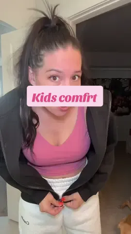 I love the way the kids zip fits! Not to oversized but still gives you that cozy vibe.  #comfrt #comfrtkids #comfrtzipup #zipup #falljacket 