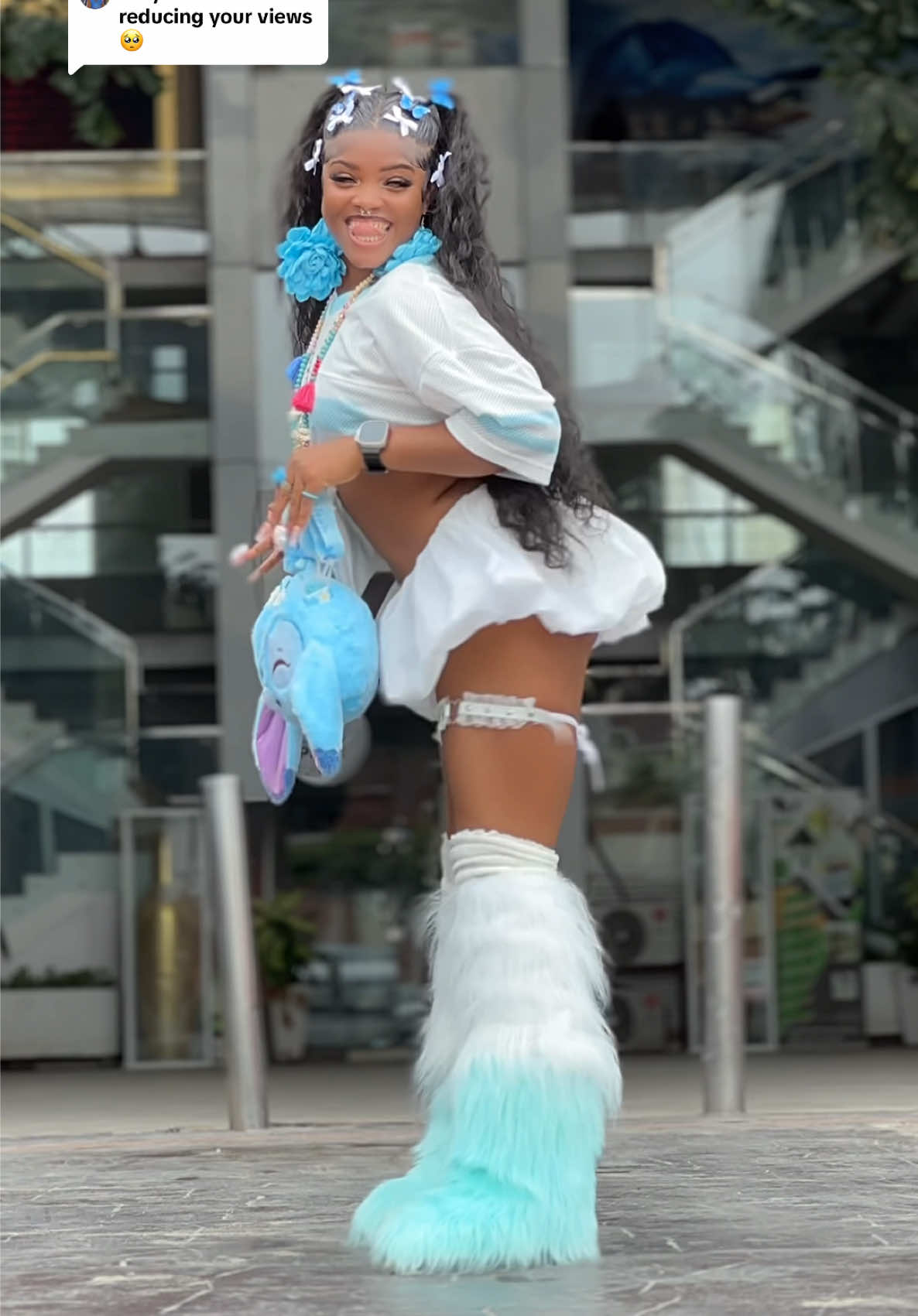 Replying to @KerrySmart💜 Utuehhhh😅💔 #doron #idol_dee🔥 #fyppppppppppppppppppppppp #newdancechallenge 