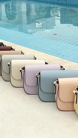What’s in my Valerie Bag? 👀👜 Chic outside, organized inside ✨ semua daily essentials muat dengan manis! #MossdoomIndonesia #TimelessElegance #PromoGuncang99 #WIBGajian #GAJIHIRING   