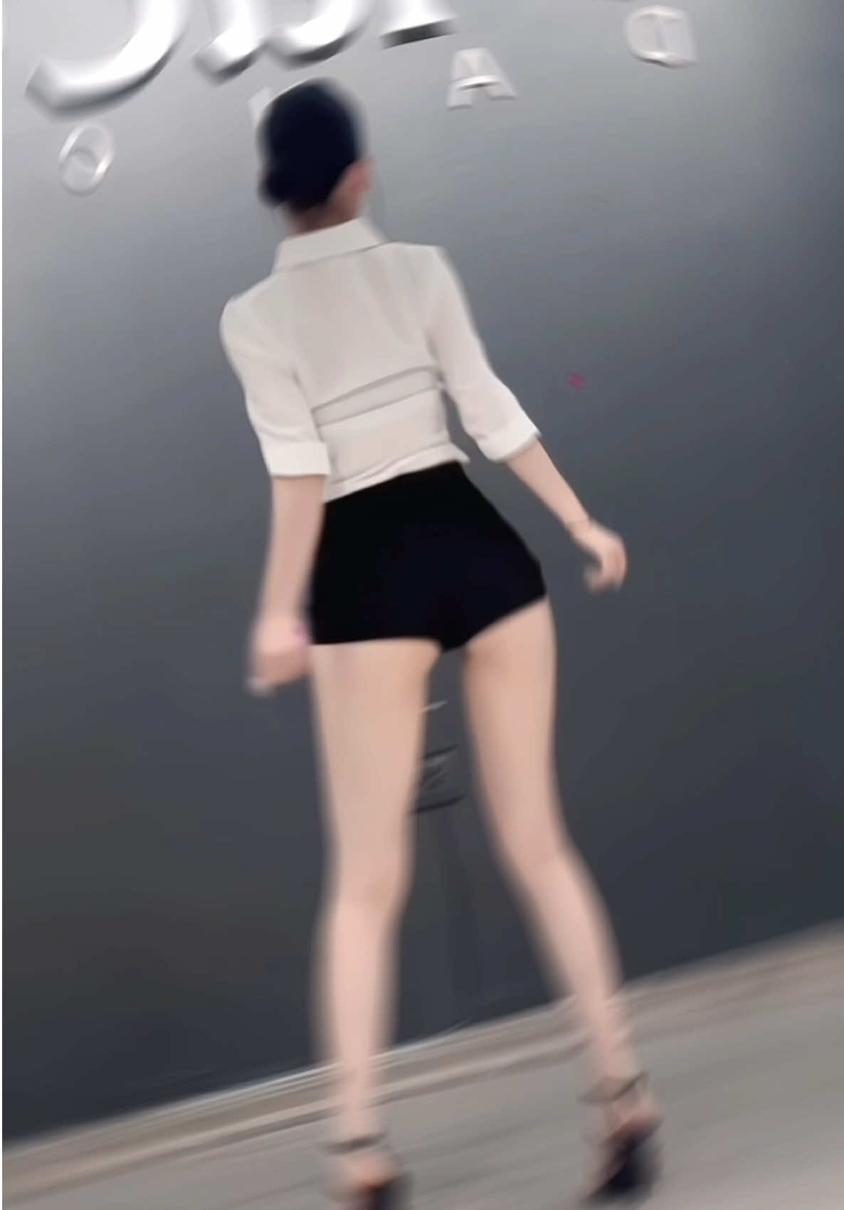 + 1 bản cùng sơ mi trắngg🤪  anh khóc khi anh nhận ra cái gì dayyy ??? #Qdance #viral #feelbar #xuhuong 