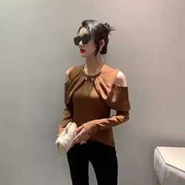 专业生产服装，或批发，有需要可以联系留言