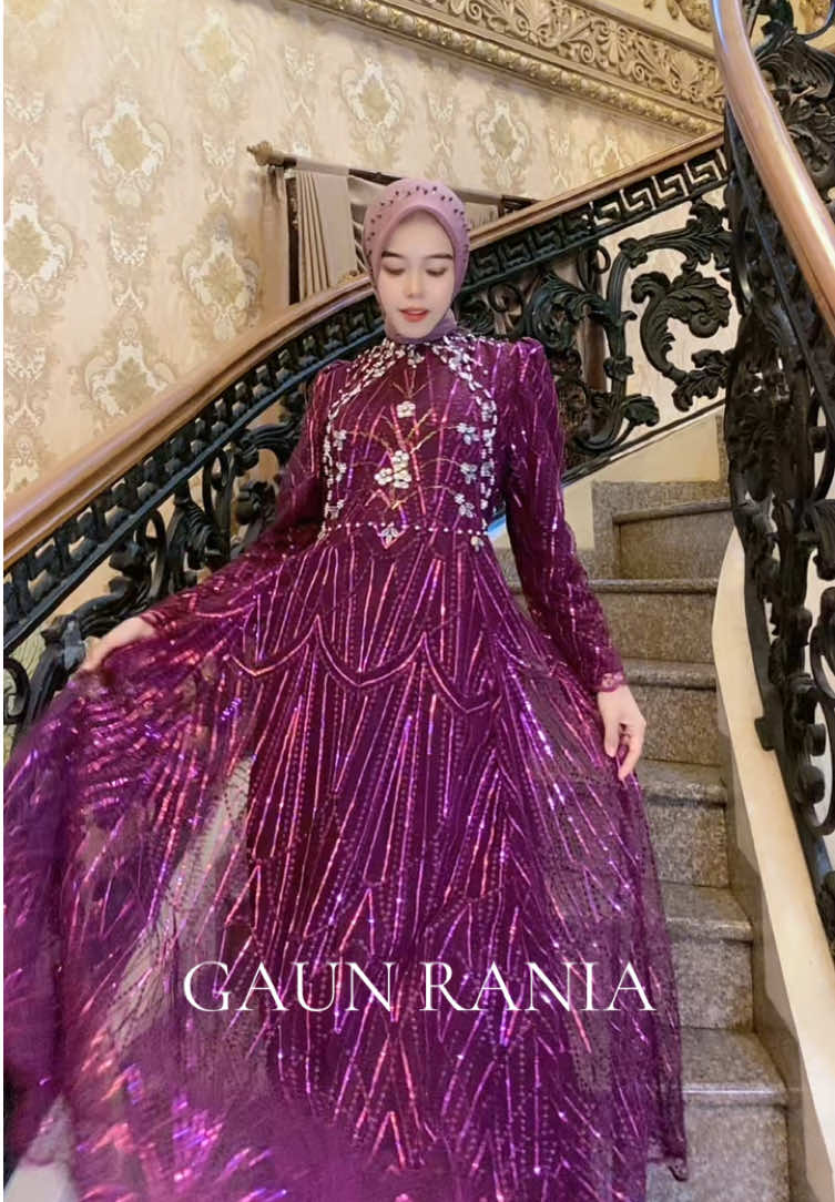 GAUN RANIA HARI INI READY FULL WARNA JANGAN LUPA JOIN LIVE KITA ADA FLASH SALE GAUN RANIA #fyp #outfitkondangan #dresskondangan #brukatdress #dressbrukat 